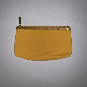 Estée Lauder zip pouch
